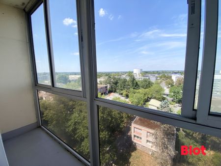 Location Appartement 4 pièces 76m² RENNES 35000 - Photo 2