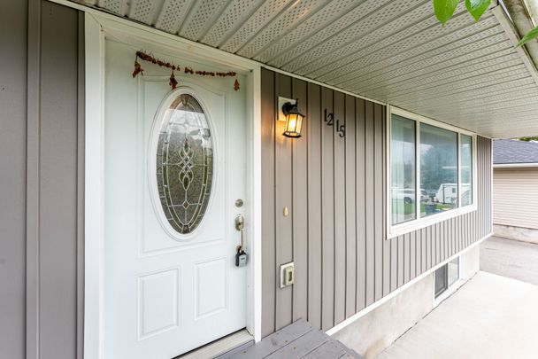 For Lease - 1215 King Street Unit# Main, Oshawa, Ontario - Photo 1