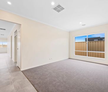 BRAND NEW FAMILY HOME! - Photo 2