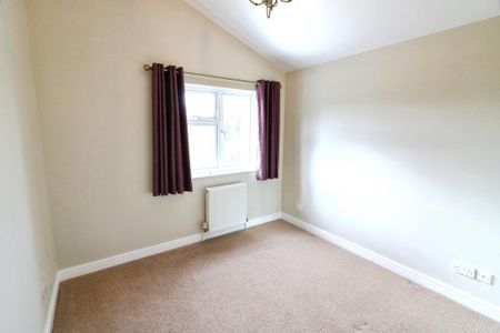 3 bedroom link detached house to rent - Photo 5