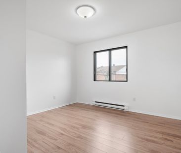 9321 Boul. Maurice-Duplessis, H1E 6N5, H1E 6N5, Montréal - Photo 3