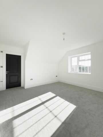 4 Bed Semi-Detached House, Pinecrest Drive, CR2 - Photo 4