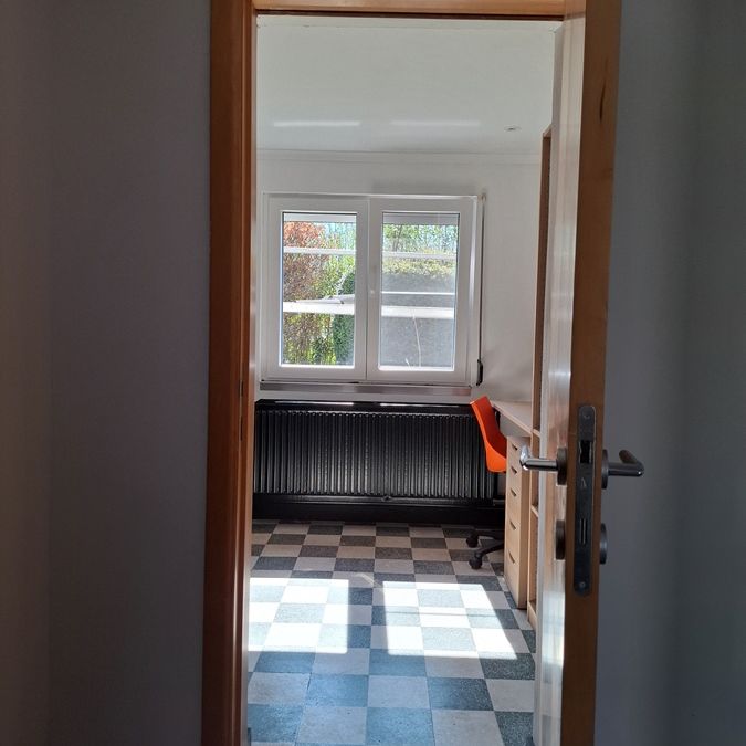 Ruime kamer met eigen douche, op 4 km van Leuven centrum. - Photo 1