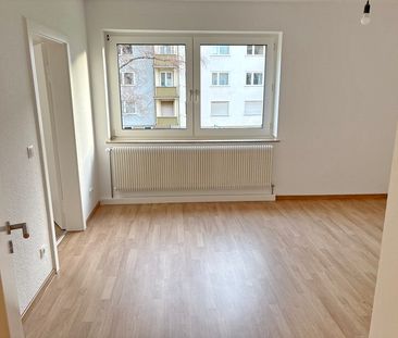 modernisierte 2,0-Zimmer-Wohnung in Bonn Castell - Photo 2
