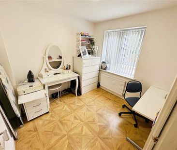 4 bedroom detached house to rent - Photo 2