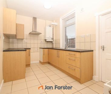 2 Bedroom House - Photo 3