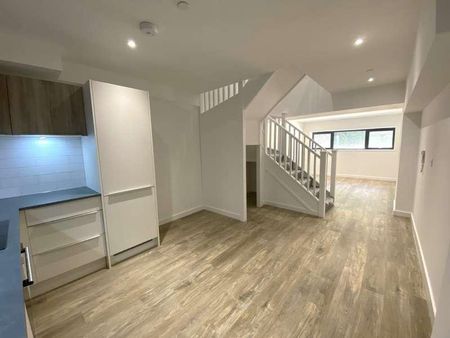 Viewpoint House, London Road, Staines-upon-thames, Surrey, TW18 - Photo 4