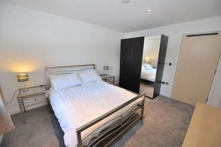 Westgate Apartments, Western Gateway, E16 - Photo 3