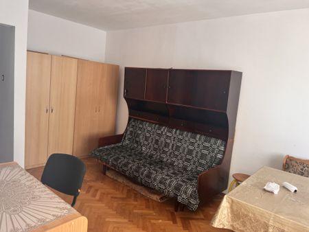 Garsoniera in bloc de apartamente strand str bihorului et 1 - Fotografie 5