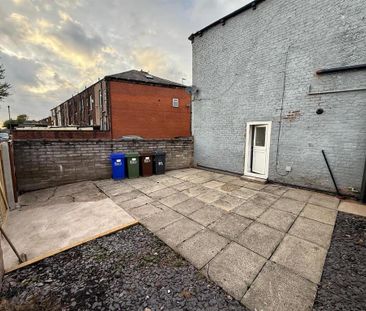 3 bedroom terraced house to rent - Photo 4