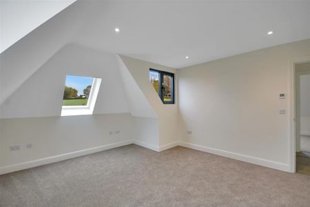 2 bedroom penthouse to rent - Photo 3