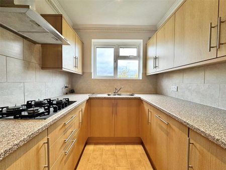 2 bedroom penthouse to rent - Photo 3