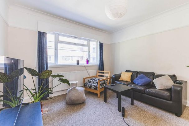 2 bedroom flat to rent - Photo 1