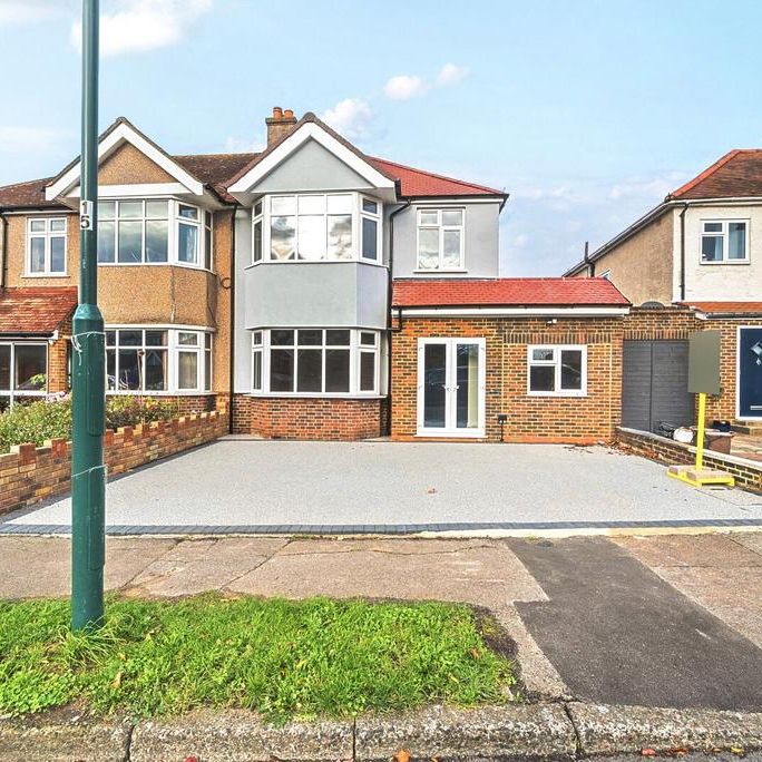 4 bedroom semi-detached house to rent - Photo 1