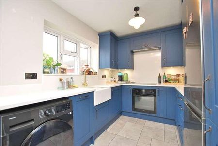 Cedar Way, Guildford, Surrey, GU1 - Photo 5