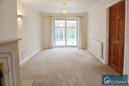 3 bedroom semi-detached house to rent - Photo 3