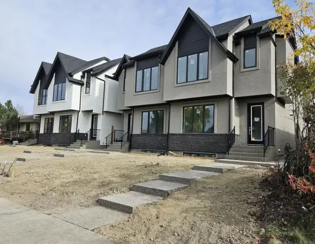 Brand New - Luxury House | 21 Ave NW, Calgary - Photo 1