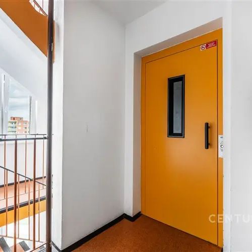 Moderní a světlý byt 2+kk, Horní Měcholupy - Photo 1