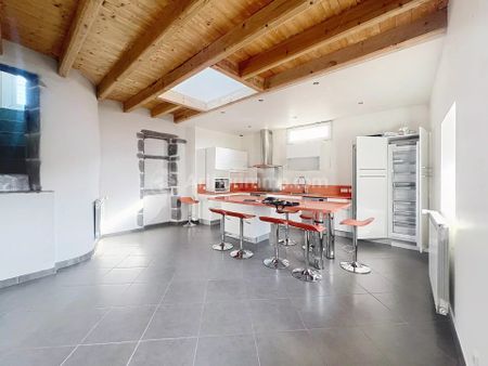 Location Appartement 4 pièces 106m² CEBAZAT 63118 - Photo 2