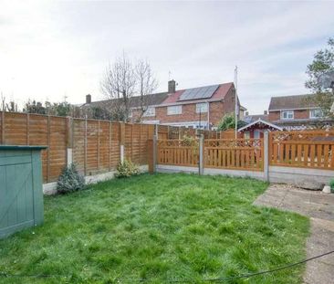 Monkwick Avenue, Colchester, CO2 - Photo 3