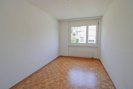 In Zürich-Altstetten direkt bei der Grünzone zum Schlierenwald... - Foto 4