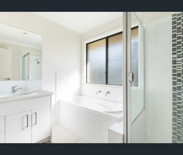 Family Living in Prime Location! - Photo 6