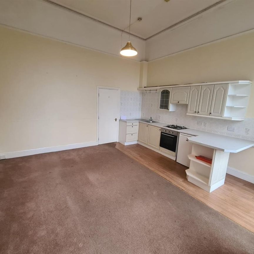 Royal York Crescent, Bristol - Photo 1