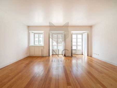 3 room luxury Duplex for rent in Lisbon, Portugal - Photo 3