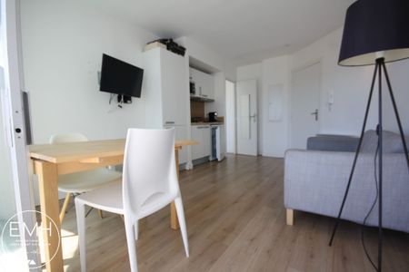 Location Appartement 1 pièce 27m² MARSEILLE 10ème - Photo 2