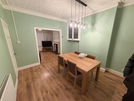 2 bedroom end of terrace house to rent - Photo 4