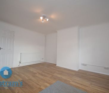 3 bed Town House for Rent - Photo 5