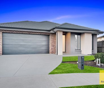 GREAT FAMILY HOME! - Photo 6