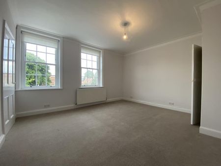 4 bedroom apartment to rent - Photo 3