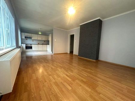 Appartement met twee slaapkamers en garage op rustige ligging te Assebroek! - Photo 4