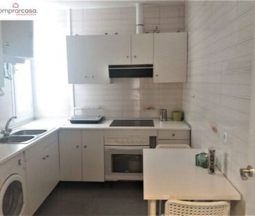 Three-bedroom apartment in Chamberí - Photo 4