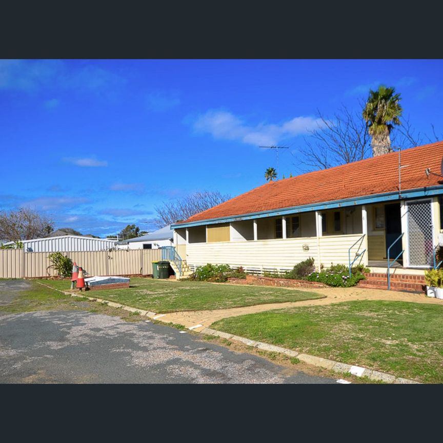 1/80 Cooper Street, Mandurah, WA 6210 - Photo 1