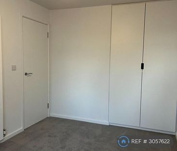 2 bedroom maisonette to rent - Photo 2
