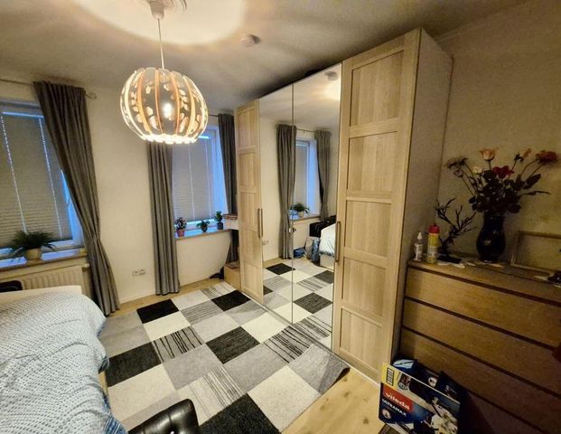 Zwei-Zimmer-Wohnung mit EBK in saniertem Altbau in Leipzig-Knautkleeberg - Foto 1