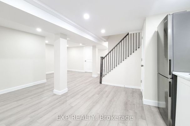 Detached Home For Lease | X8126276 - Photo 1