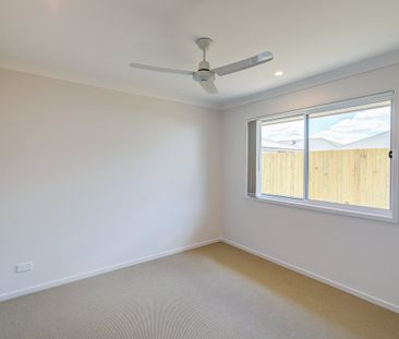 Brand-New Family Home in Park Lane Reserve! - Photo 5