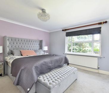 4 bedroom detached house to rent - Photo 3