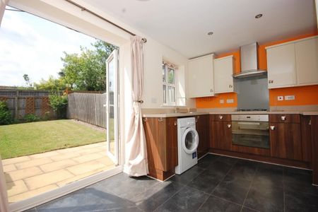 2 bedroom terraced house to rent - Photo 2