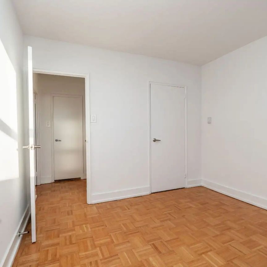 263-265 Dixon Rd — 1 Bedroom - unit 606 - Photo 1