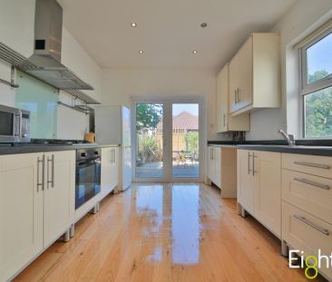 4 bedroom terraced house to rent - Photo 5