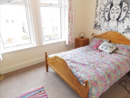 3 bedroom apartment to rent - Photo 2