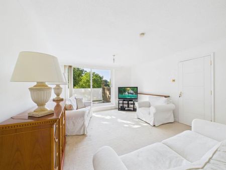 4 bedroom townhouse to rent - Photo 5