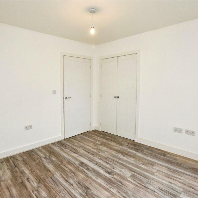 2 Bed Flat, Mansfield Park Street, SO18 - Photo 1