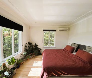 Renovated Airconditioned 3 Bedroom Home - Photo 2