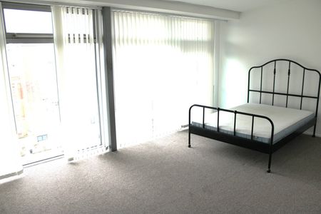 4 Bed Flat, New Hampton Lofts, B18 - Photo 5