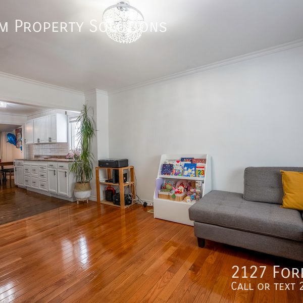 2127 Forest Ave - Photo 1